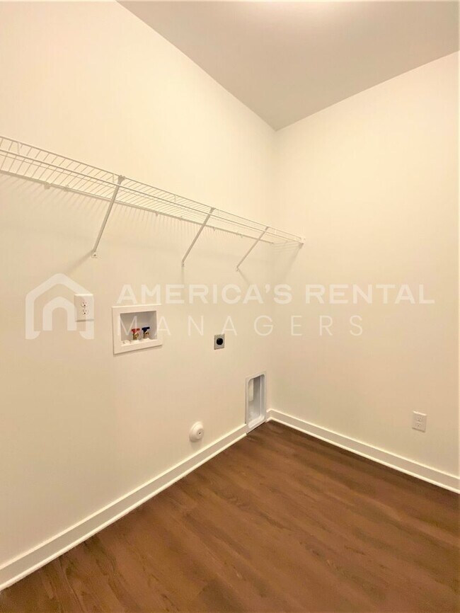 Building Photo - DEPOSIT PENDING! Home for Rent in Lincoln,...