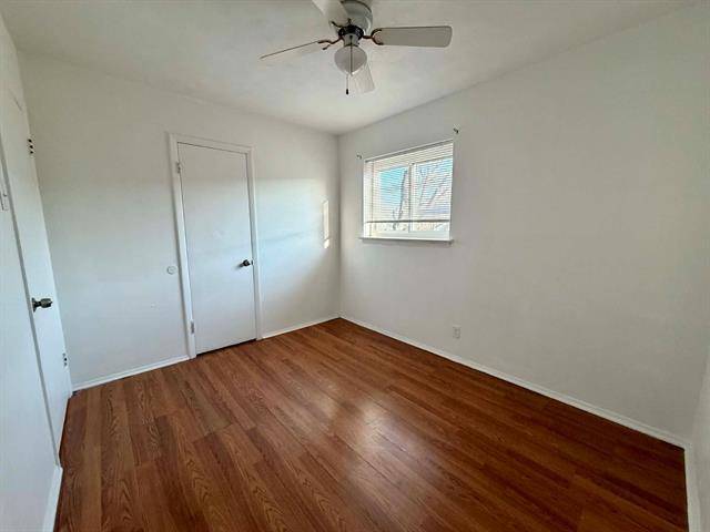 Building Photo - 321 La Salle Dr