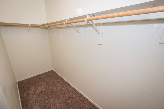 Foto del edificio - Updated and Beautiful Home with 3 Bedroom,...