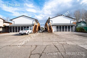 Building Photo - 953 7th Ave