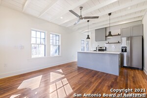 Foto del edificio - 909 N Mesquite St