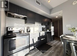 Building Photo - 275 Larch St