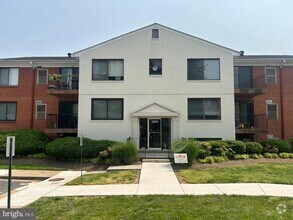Building Photo - 125 Clubhouse Dr SW