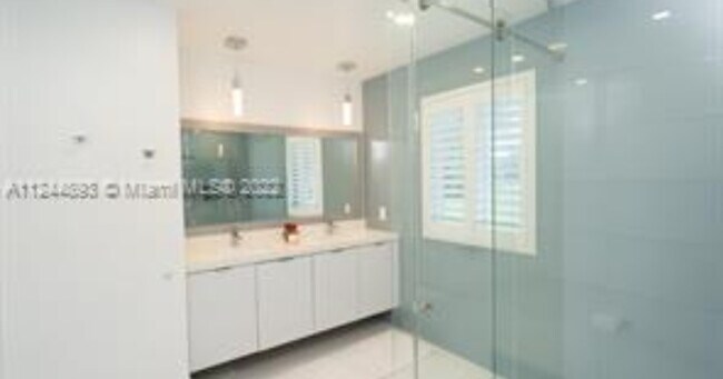 Foto del edificio - 9505 SW 68th St