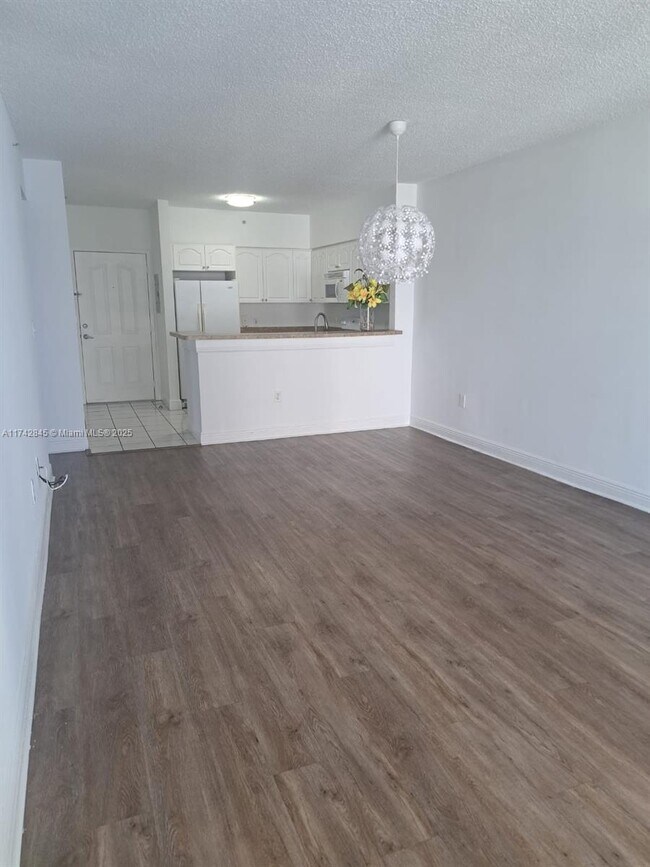 Foto del edificio - 5091 NW 7th St