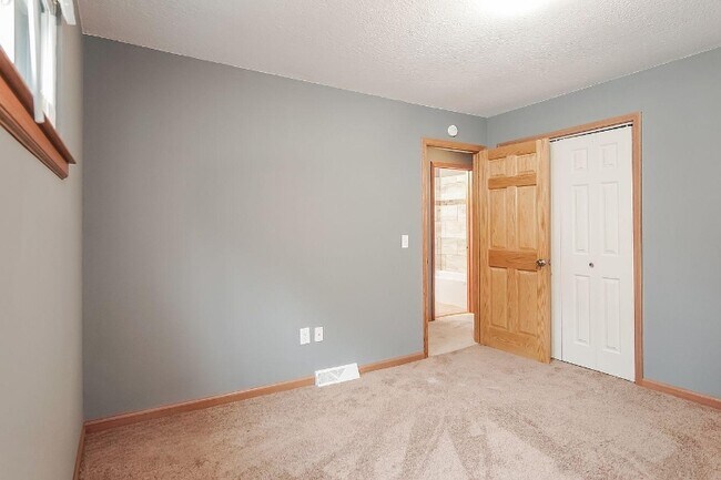 Foto del edificio - 1245 Chapel Rd