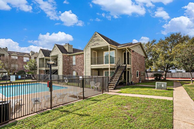 Building Photo - 18800 Egret Bay Blvd