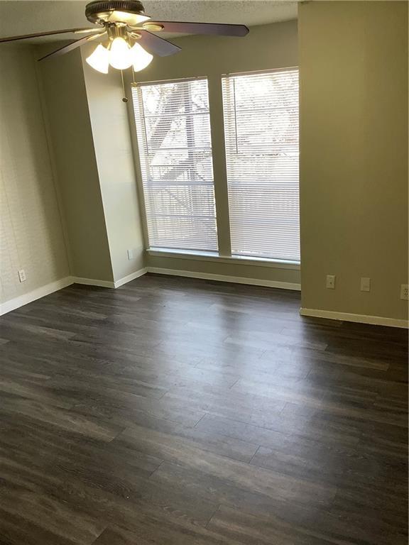 Foto del edificio - 105 W 38th 1/2 St