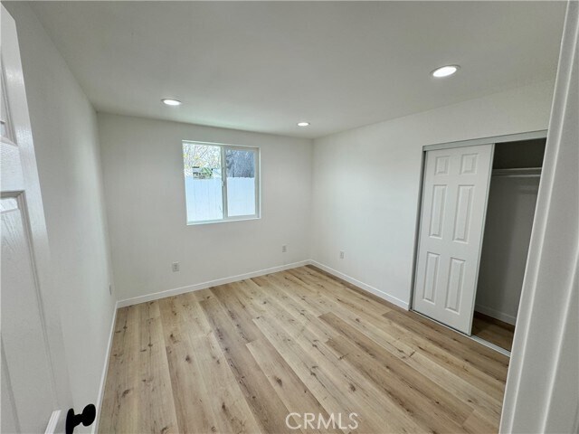 Foto del edificio - 922 E Lanzit Ave