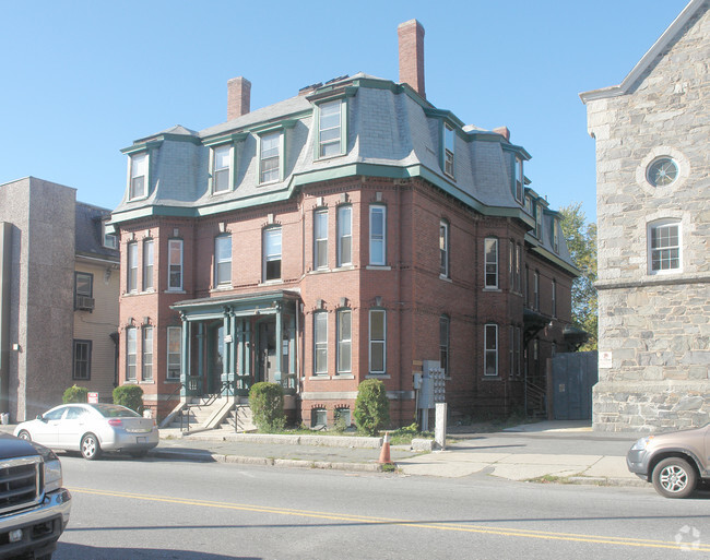 Building Photo - 169-171 Haverhill St