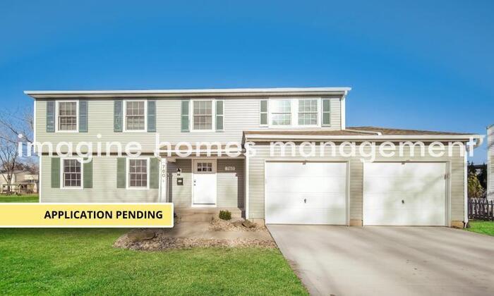 Foto principal - Recently Renovated, Large 4-Bedroom Single...