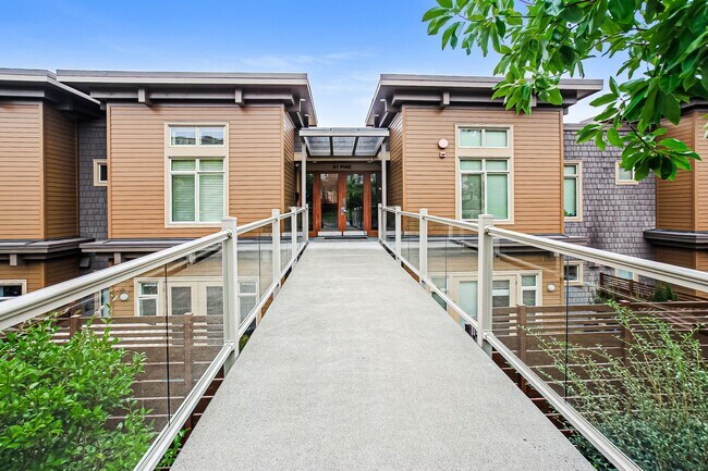 Foto del edificio - Newer 2 bed 2 bath Edmonds Condo, $4000/mo.