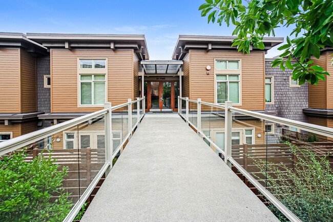 Building Photo - Newer 2 bed 2 bath Edmonds Condo, $4000/mo.