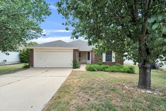 Building Photo - 1707 Primrose Ln
