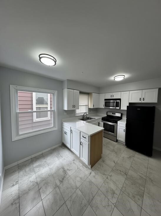 Foto del edificio - 5351 N Kimball Ave