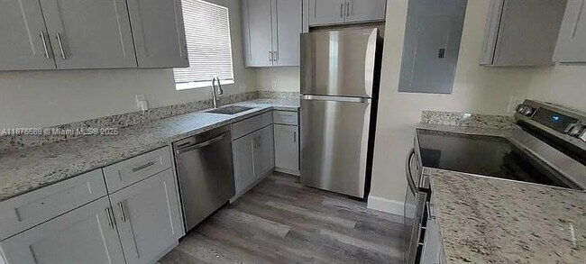 Foto del edificio - 1701 NW 13th Ct