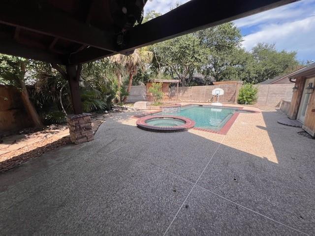 Foto del edificio - 2602 Cloverfield Ct