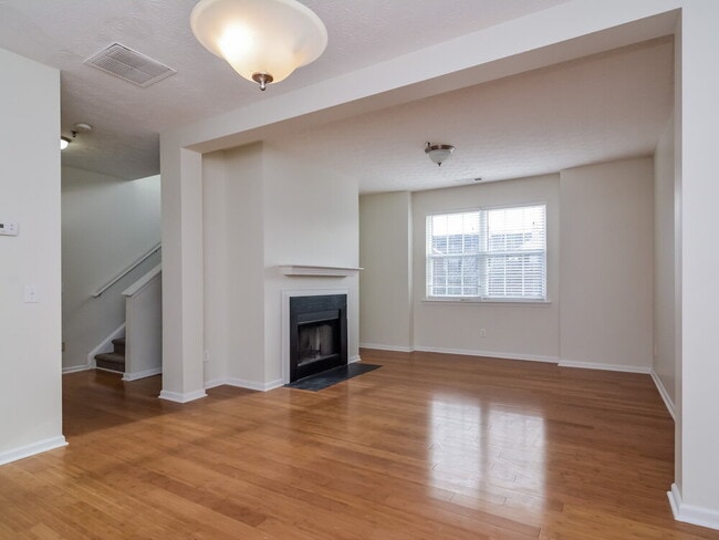 Foto del edificio - 142 Weatherstone Square Dr