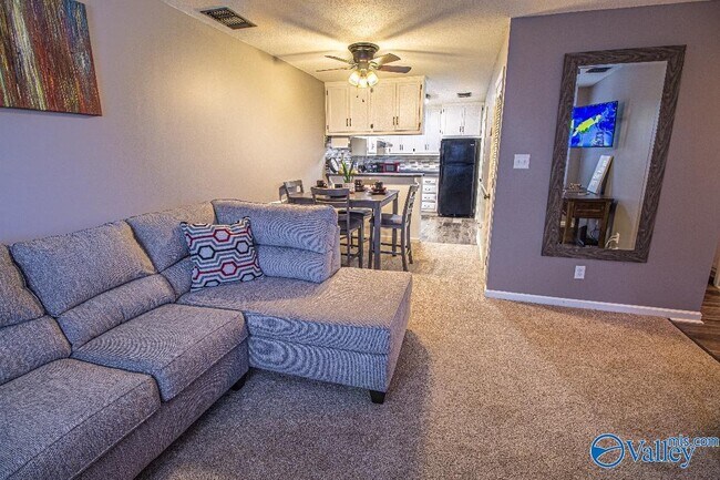 Building Photo - 2126 Belle Grove Dr SW
