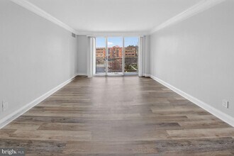 Building Photo - 4977 Battery Ln