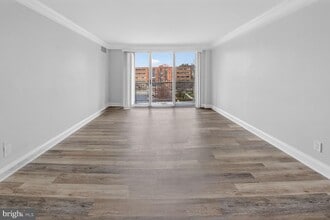 Building Photo - 4977 Battery Ln