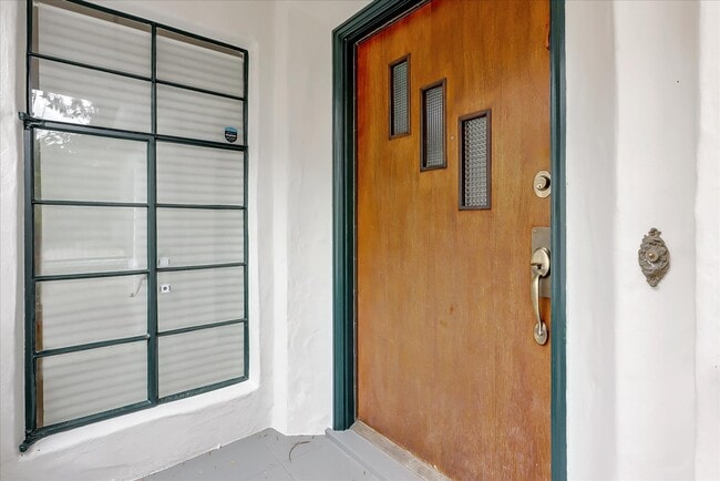 Building Photo - 1534 Josephine St