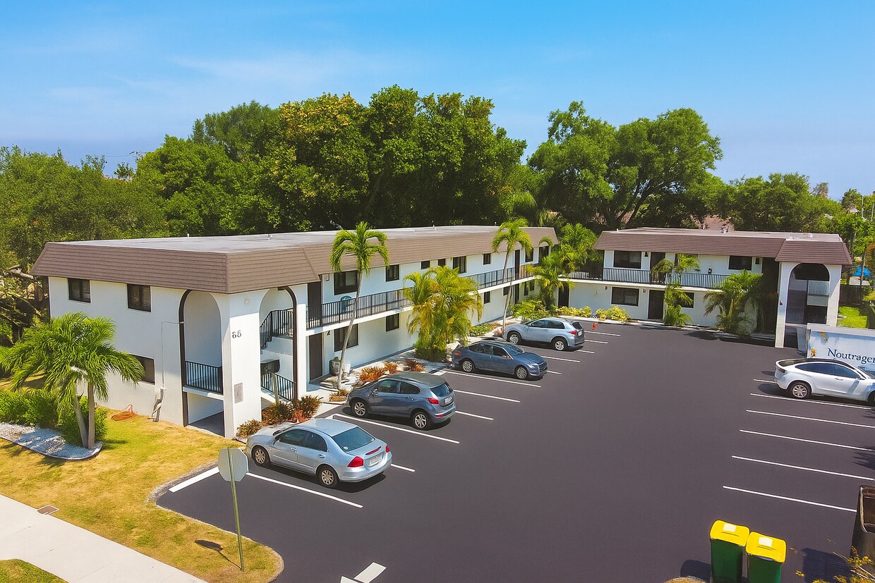 Primary Photo - Wilton Manors