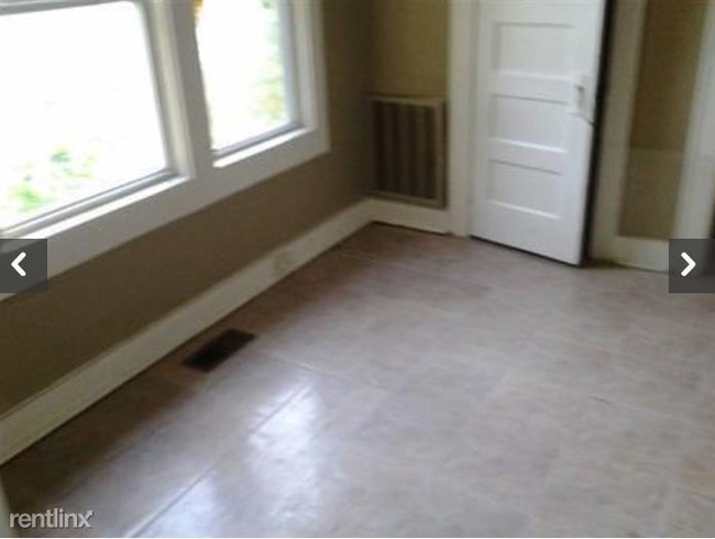 Building Photo - 124 N Weakley St