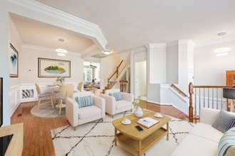 Building Photo - 43009 Chathill Terrace