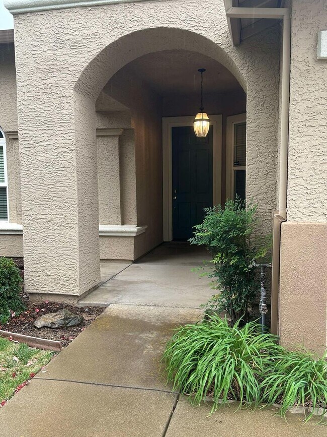 Foto del edificio - Charming 4 bedroom, 2 bathroom single fami...