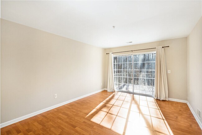 Foto del edificio - 153 Riveredge Dr