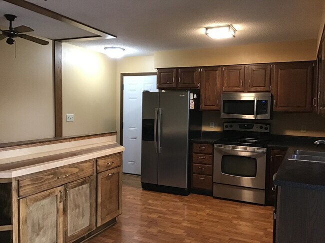 Foto del edificio - 703 E Walnut St