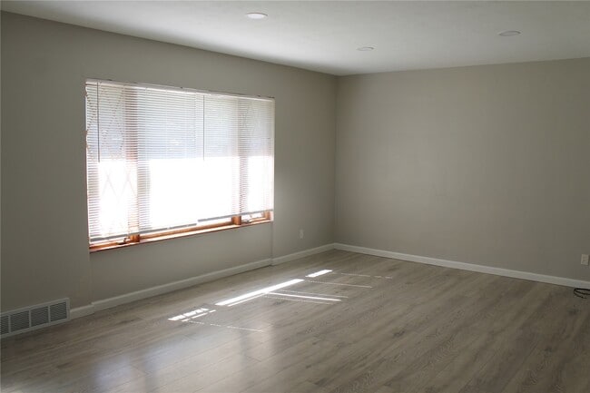 Building Photo - 12170 McKelvey Rd