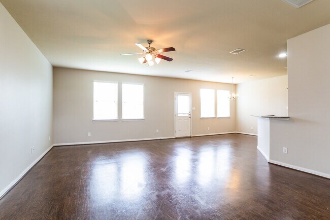 Foto del edificio - 23630 Maple View Dr