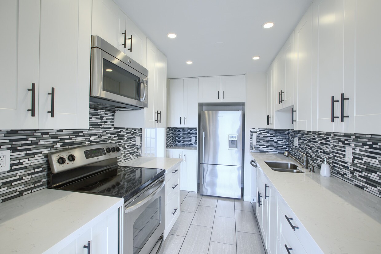 2219 Eastlake Ave E Unit ph 2, Seattle, WA 98102 Condo for Rent in