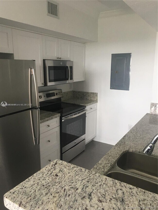 Foto del edificio - 11700 SW 2nd St
