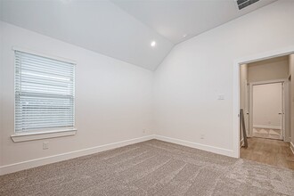 Building Photo - 4934 Finns Lndg St