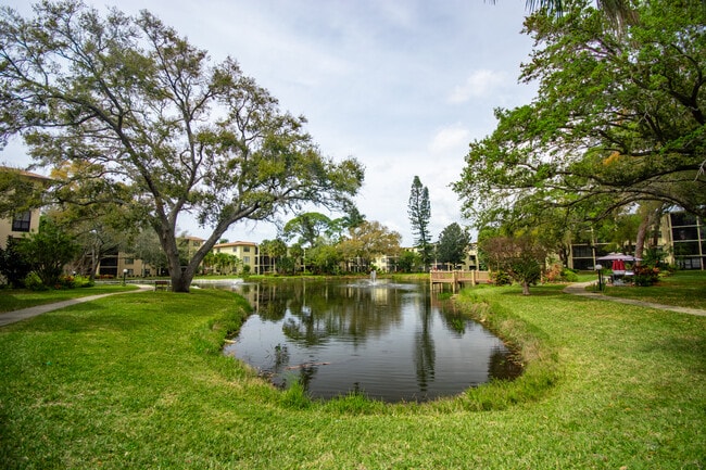 Building Photo - 305 30th Ave W