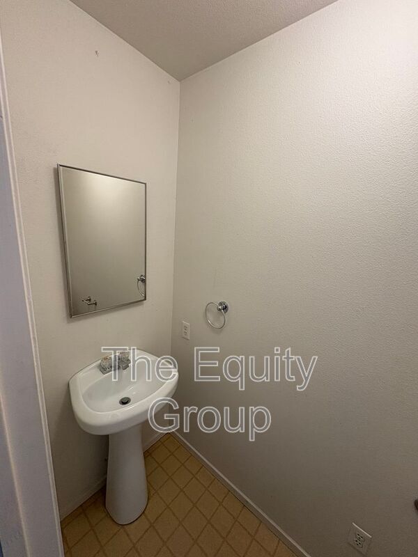 Foto del edificio - 5503 W Sweet Dr