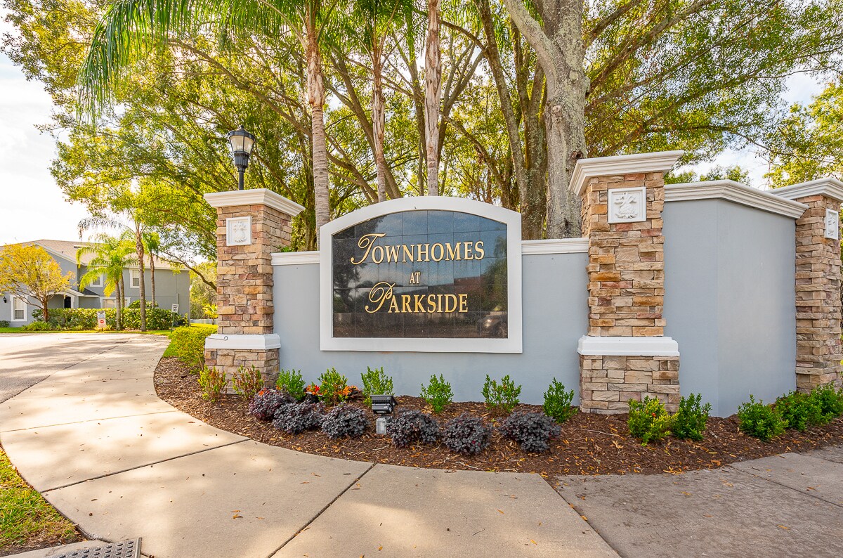Foto principal - 6204 Parkside Meadow Dr