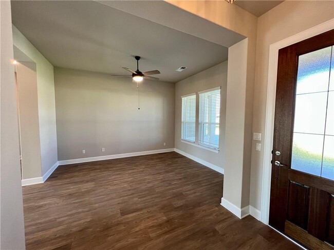Building Photo - 1789 Headwaters Blvd