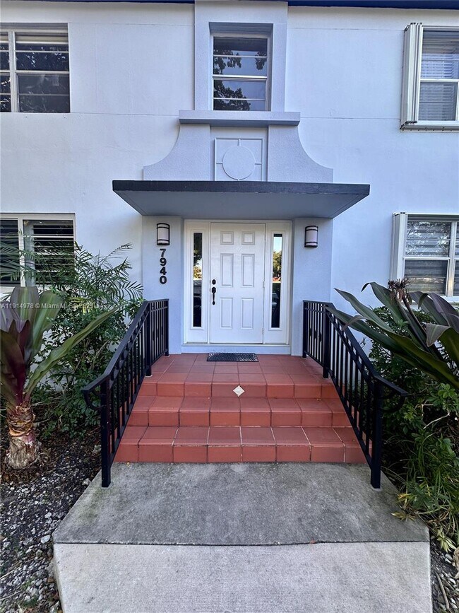 Foto del edificio - 7940 SW 55th Ave