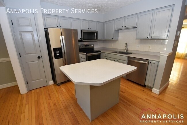 Foto del edificio - 2444 Ivy Landing Way