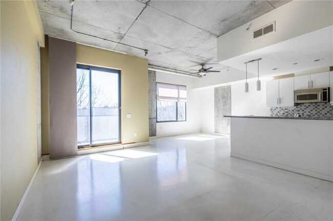 Foto del edificio - 335 W Ponce de Leon Ave