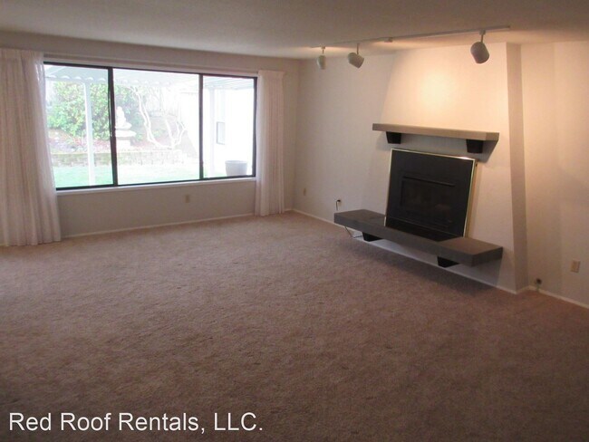 Foto del edificio - 2 br, 2 bath House - 4624 4624 82nd Ave W