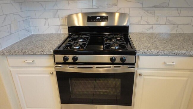 Foto del edificio - 3266 Enchanted Hollow Ln