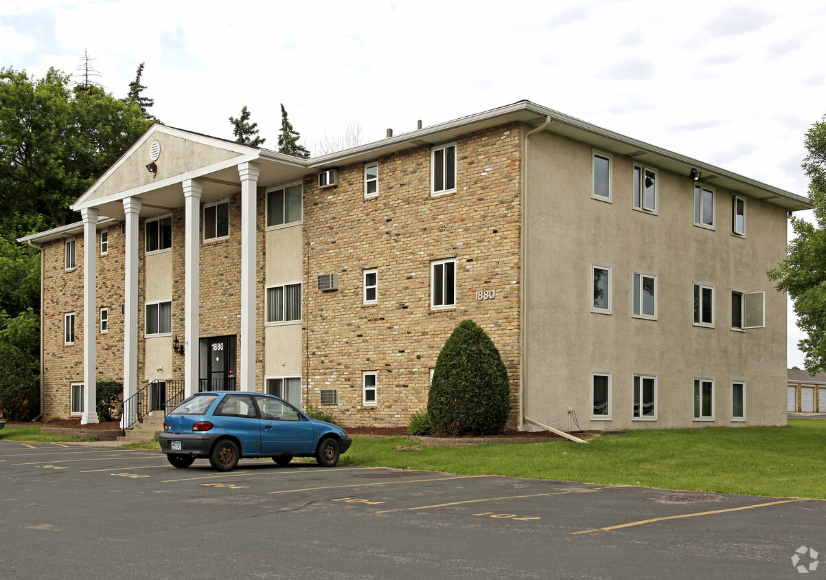 Primary Photo - Maple Plain Apartments