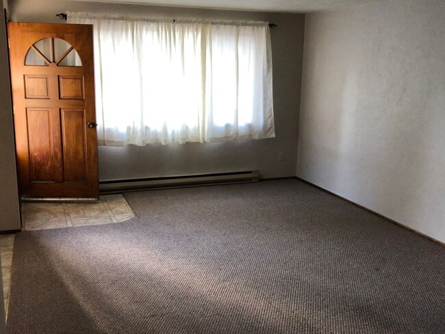 Building Photo - David Drive Duplex