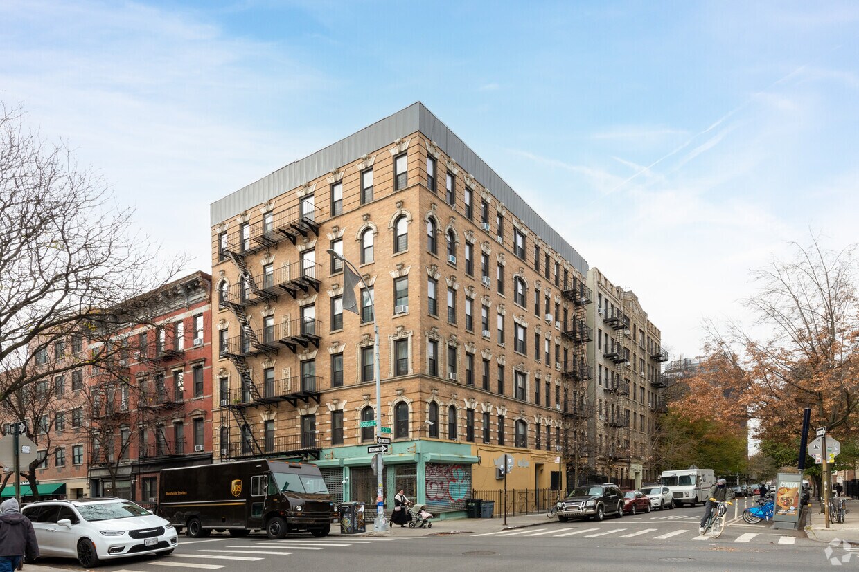Primary Photo - 346 Bedford Ave