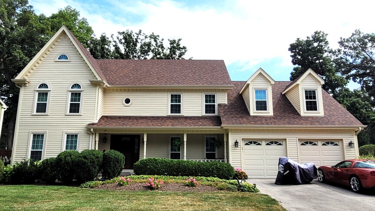 Primary Photo - 1301 Pin Oak Ct